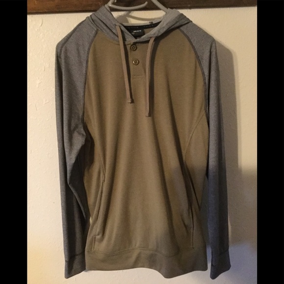 Under Armour Other - Men's ThreadBorne Under armor Shirt